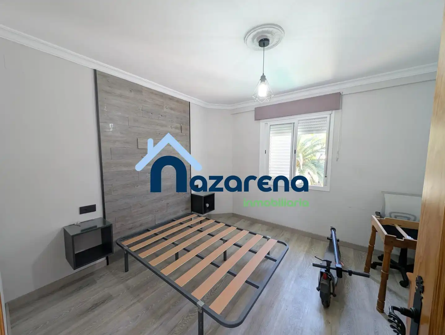 Dormitori de Casa o xalet en venda en Dos Hermanas amb Aire condicionat, Jardí privat i Parquet