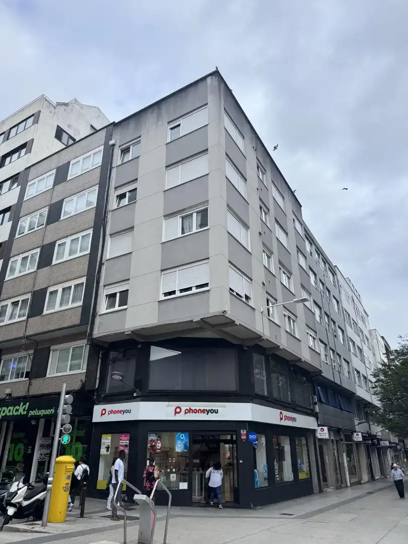 Vista exterior de Edificio en venta en A Coruña Capital 