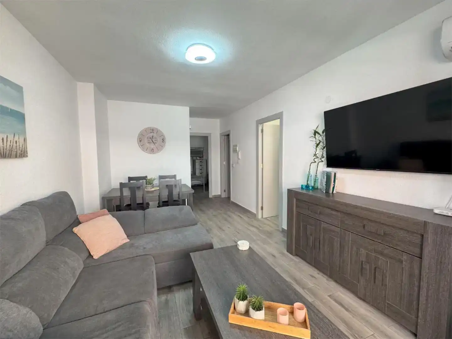 Living room of Flat for rent in Torrevieja  with Air Conditioner and Balcony