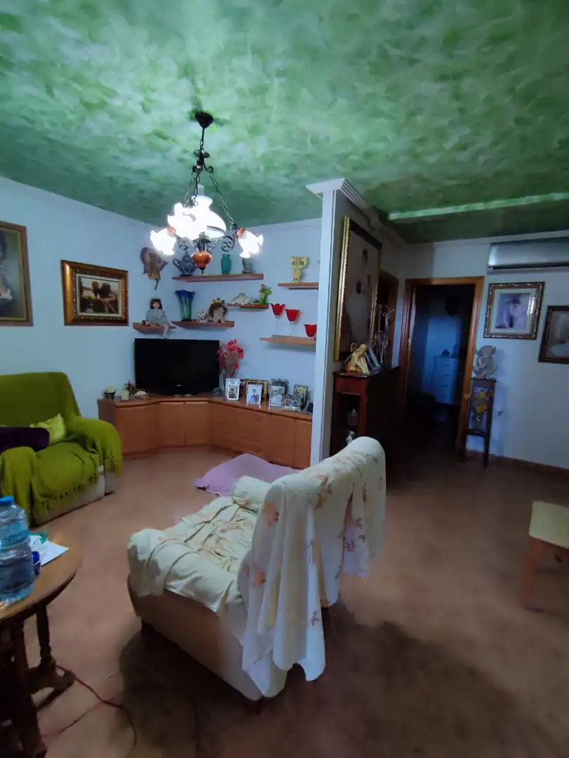 Dormitori de Pis en venda en Cieza amb Aire condicionat, Terrassa i Moblat