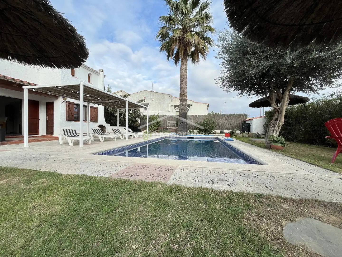 Piscina de Casa o xalet en venda en Castelló d'Empúries amb Aire condicionat, Parquet i Piscina