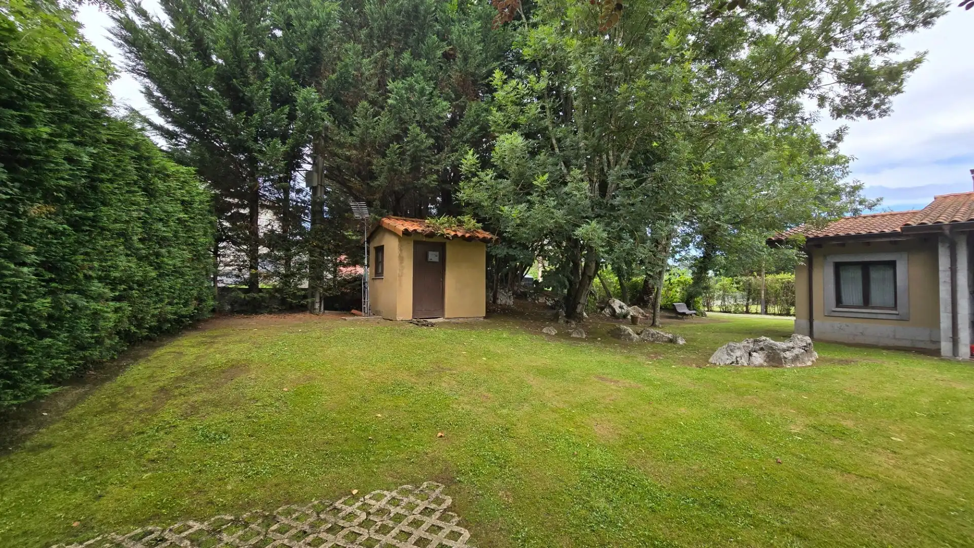 Jardí de Casa o xalet en venda en Llanes amb Calefacció, Jardí privat i Piscina