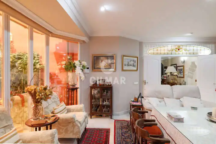 Sala de estar de Casa adosada en venta en El Puerto de Santa María con Calefacción y Jardín privado