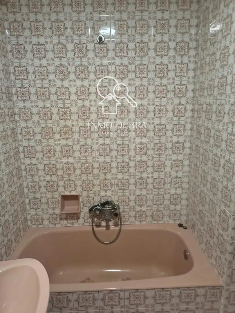 Badezimmer von Wohnung zum Verkauf in Cudillero mit Parkett, Terrasse und Möbliert