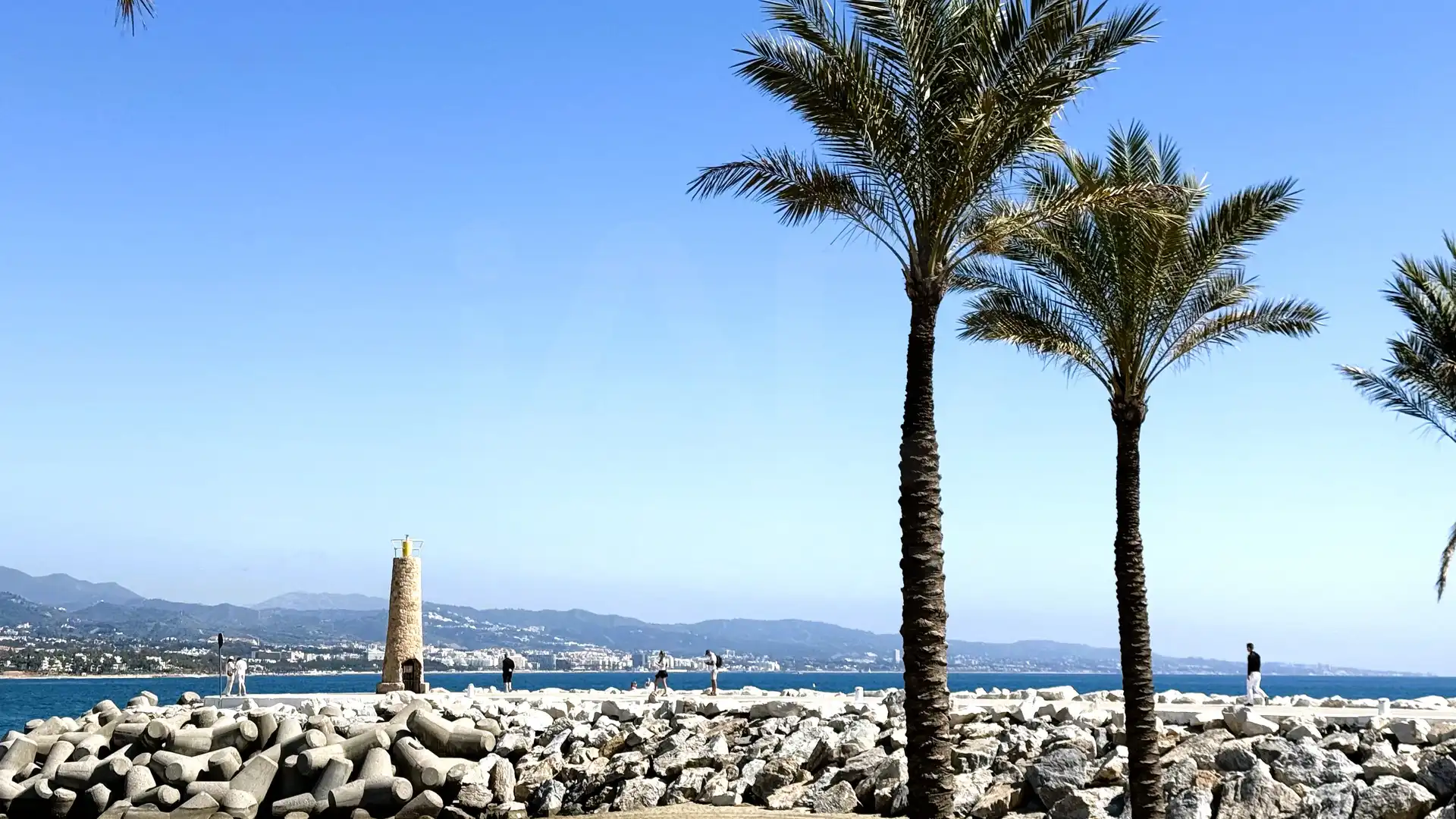 Exterior view of Flat for sale in Marbella  with Air Conditioner and Terrace