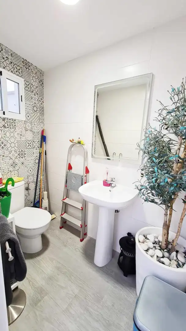 Baño de Piso en venta en Petrer con Aire acondicionado, Calefacción y Terraza