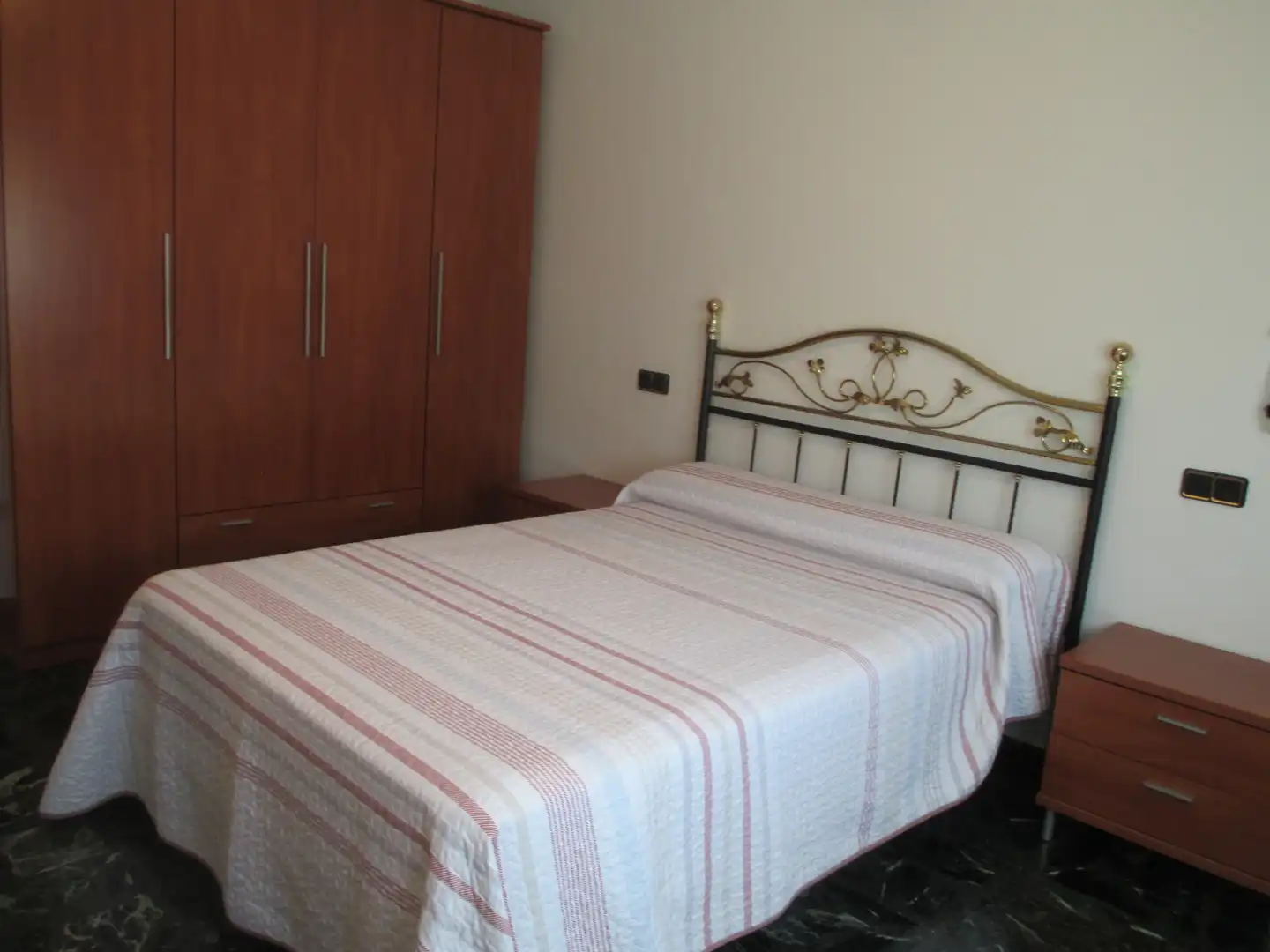 Dormitori de Casa adosada en venda en Sant Celoni amb Calefacció, Terrassa i Traster