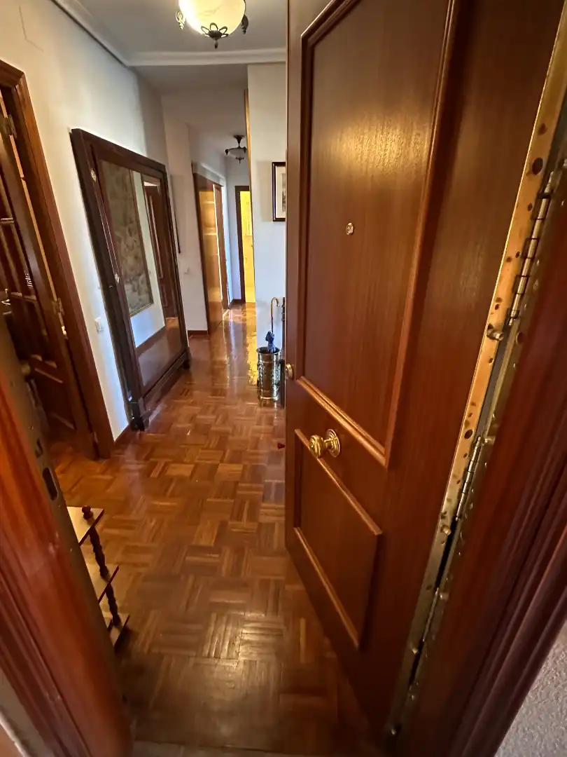 Wohnung zum Verkauf in Cuenca mit Heizung, Parkett und Terrasse