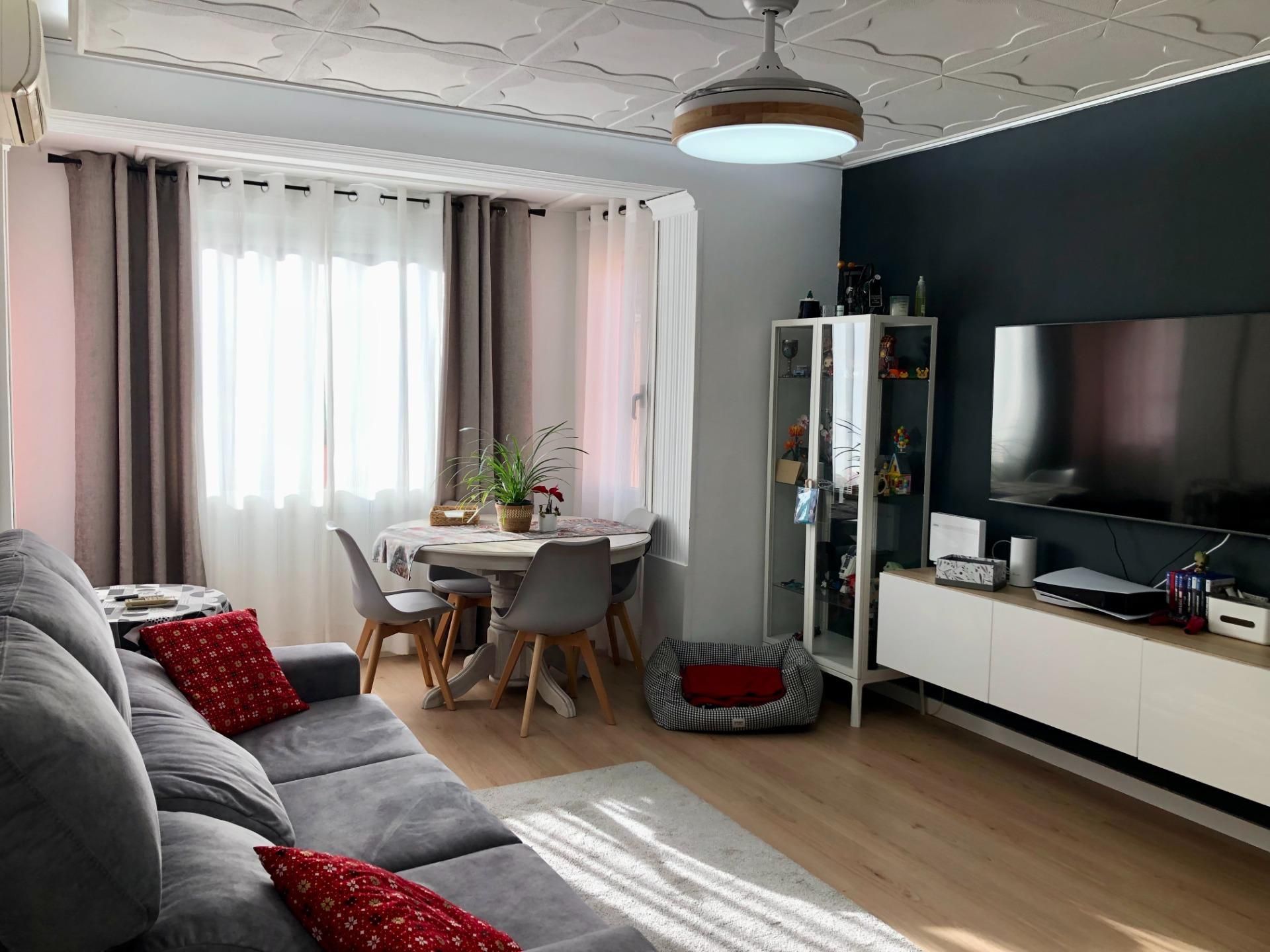 Living room of Flat for sale in Ador  with Air Conditioner and Parquet flooring