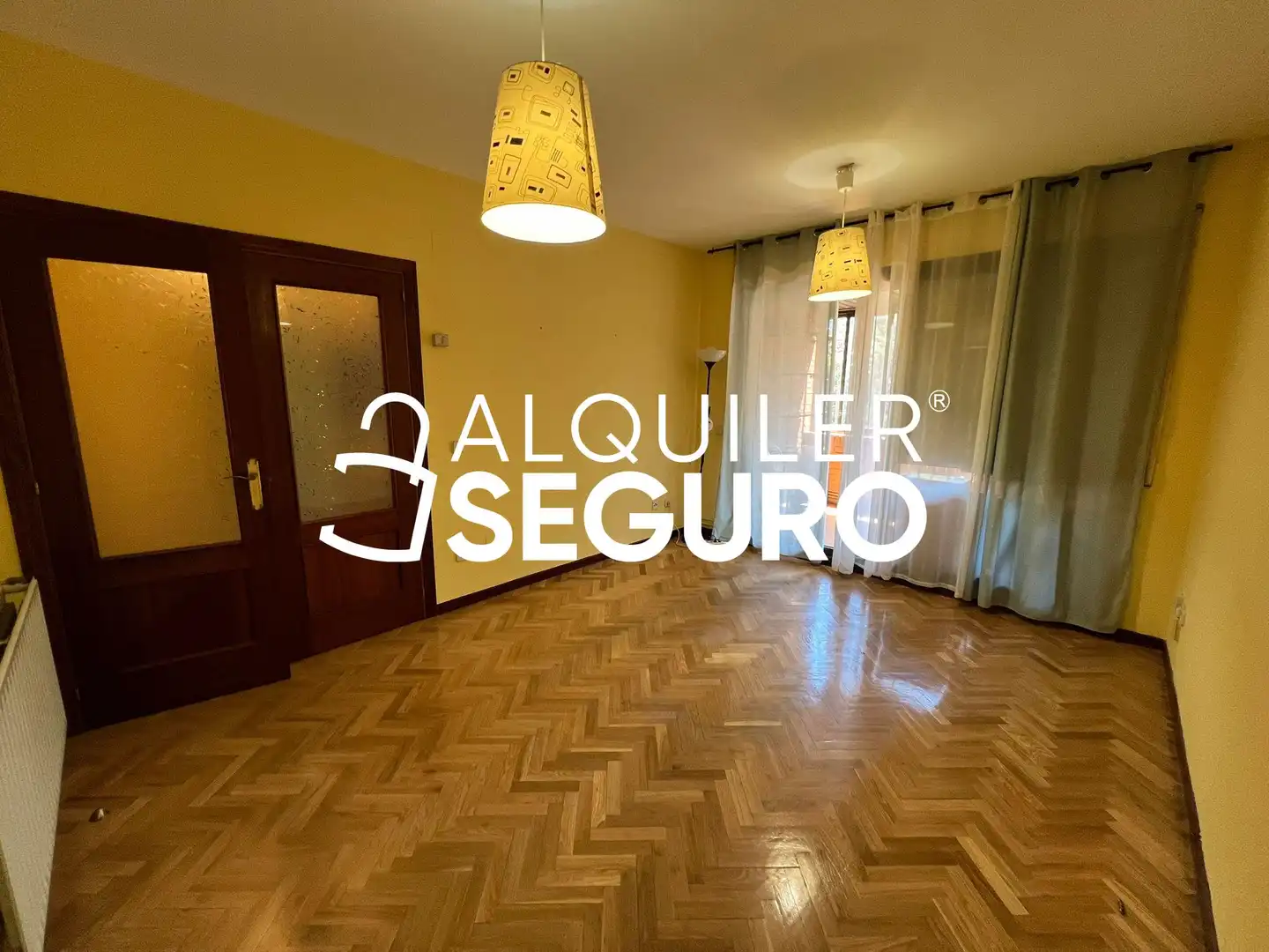 Dormitori de Pis de lloguer en Tres Cantos amb Calefacció, Terrassa i Piscina