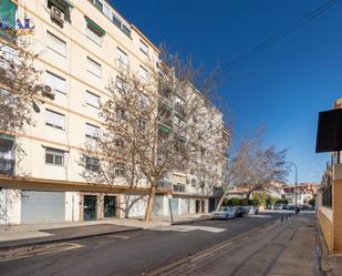 Exterior view of Flat for sale in  Granada Capital