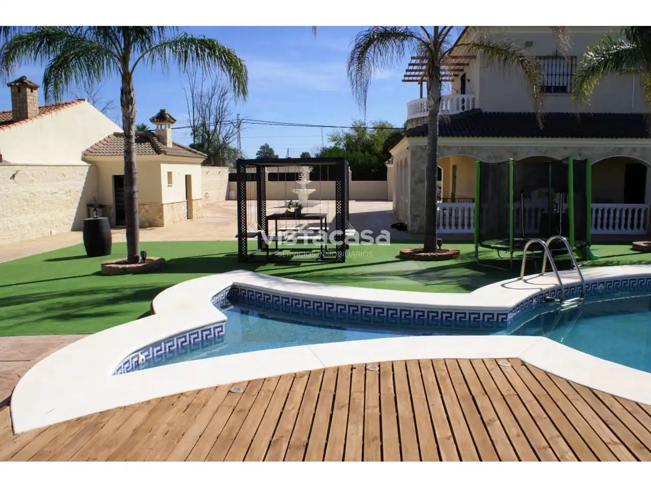 Vista exterior de Casa o chalet en venta en Carmona con Aire acondicionado, Calefacción y Jardín privado