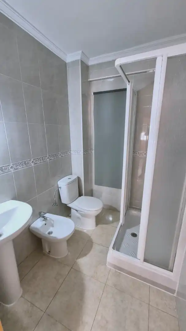 Bathroom of Flat for sale in Sevilla  with Terrace
