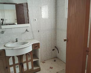 Bathroom of Flat for sale in Tocina