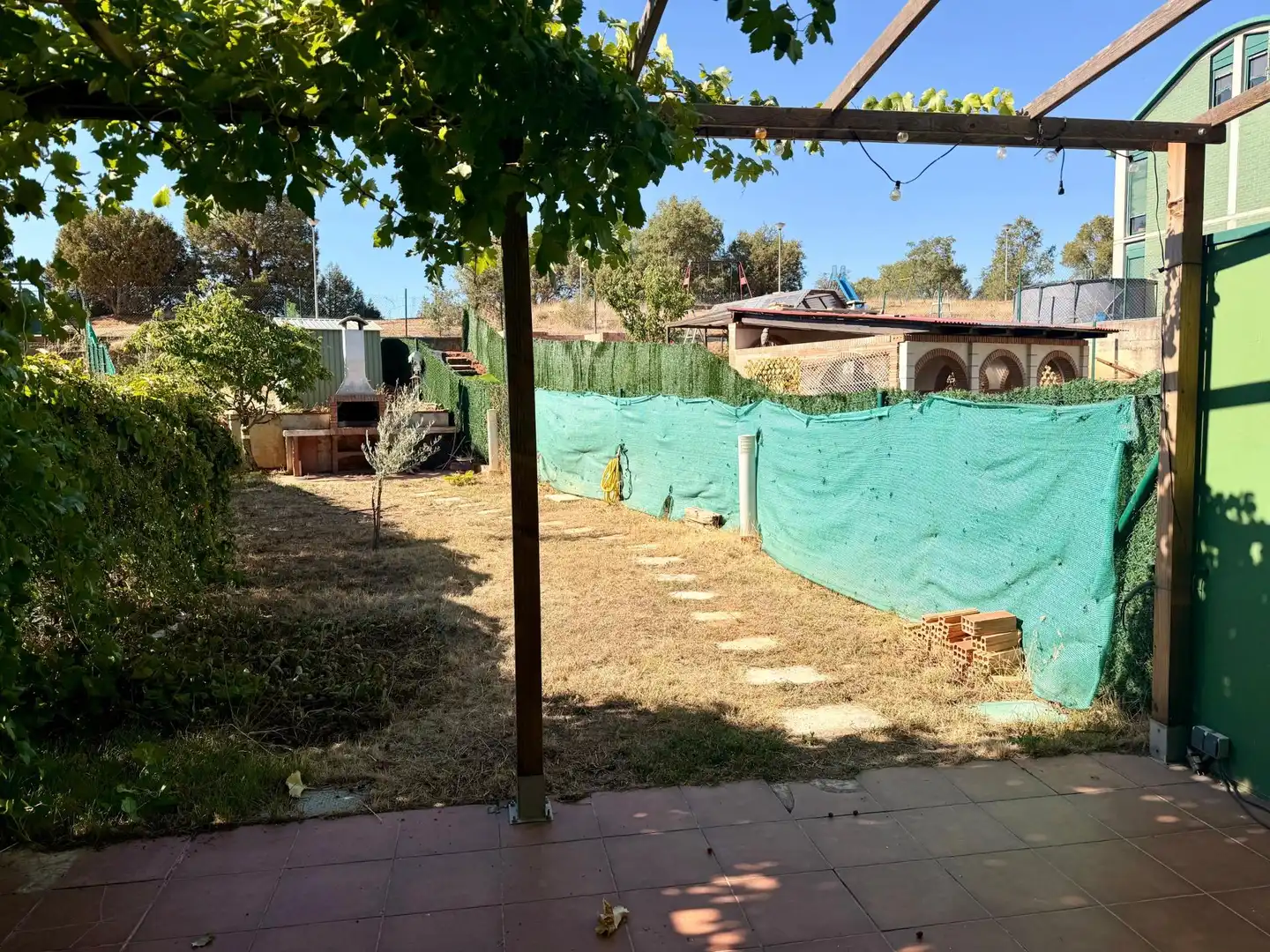 Jardín de Casa adosada en venta en Valdorros con Calefacción, Jardín privado y Terraza