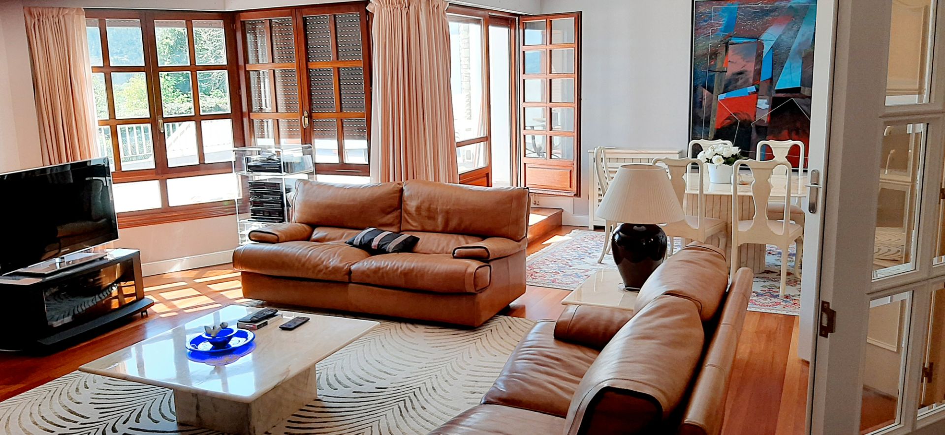 Sala d'estar de Casa o xalet en venda en Mungia amb Calefacció, Jardí privat i Terrassa