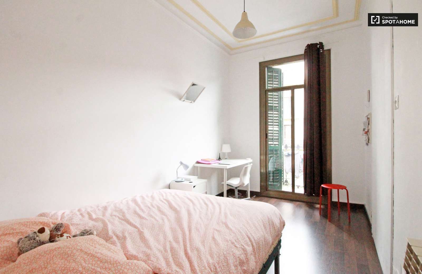 Dormitori de Pis per a compartir en  Barcelona Capital amb Aire condicionat, Calefacció i Terrassa