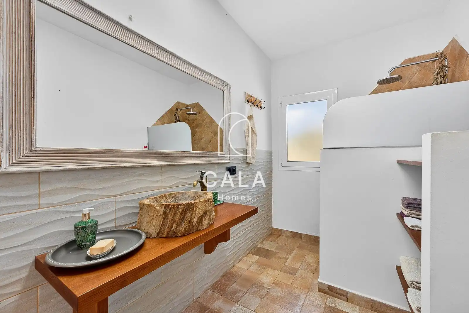 Cuina de Casa o xalet en venda en Guía de Isora amb Jardí privat, Terrassa i Traster