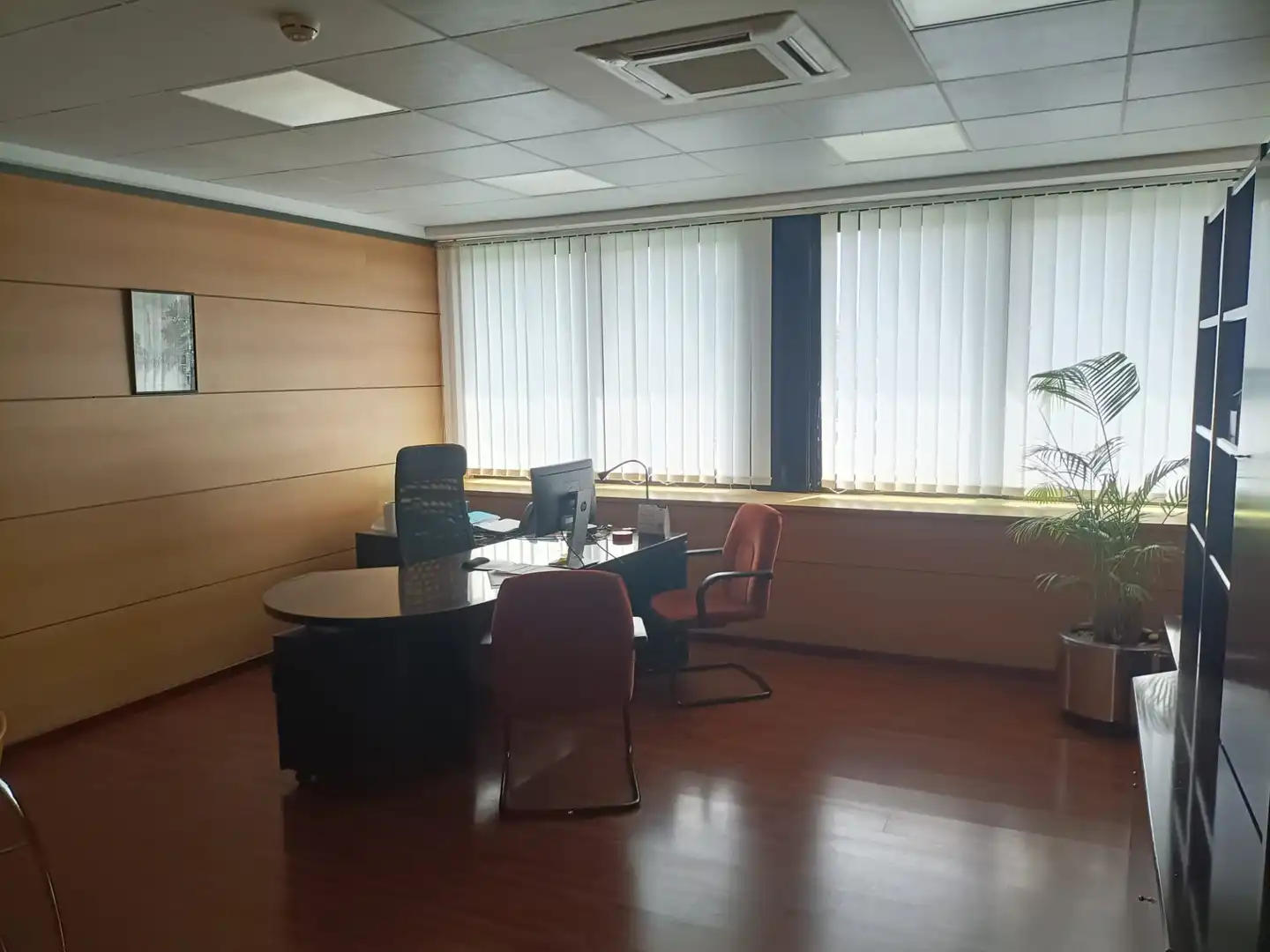 Nave industrial de alquiler en Barcelona con Calefacción y Alarma