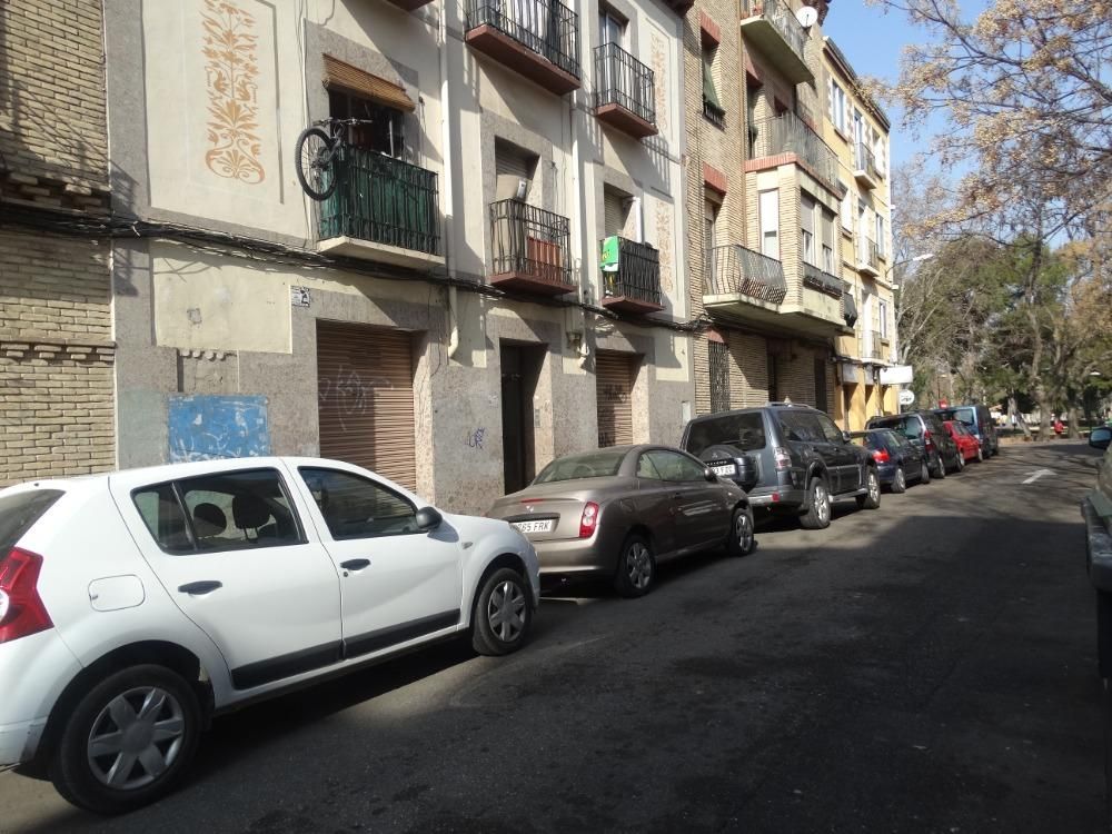 Vista exterior de Local en venda en  Zaragoza Capital
