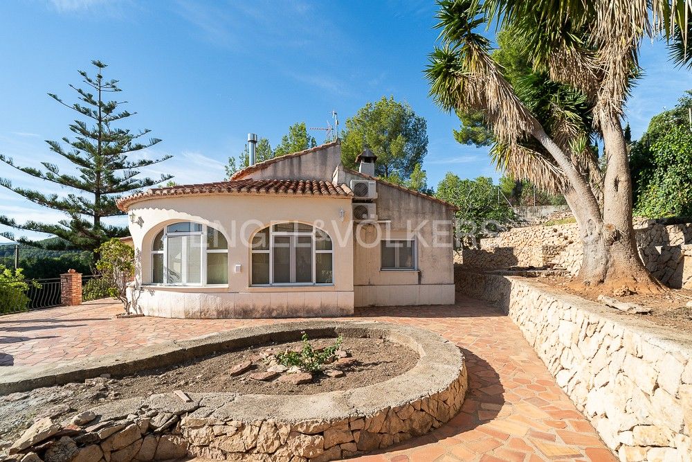 Exterior view of House or chalet for sale in Oliva  with Air Conditioner, Heating and Private garden