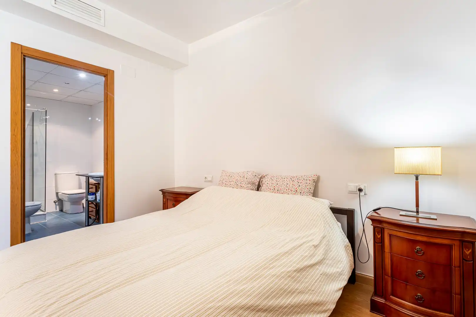Habitación de Estudio en venta en Valencia con Aire acondicionado, Calefacción y Amueblado