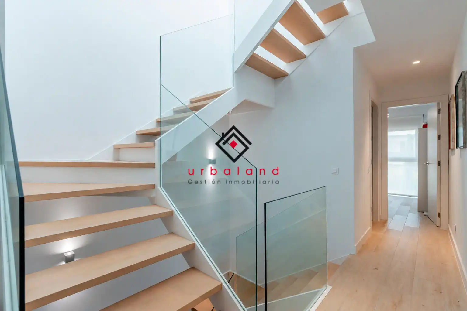 Semi-detached house with pool for sale in Calle de Cosme Damián Churruca, imagen 52