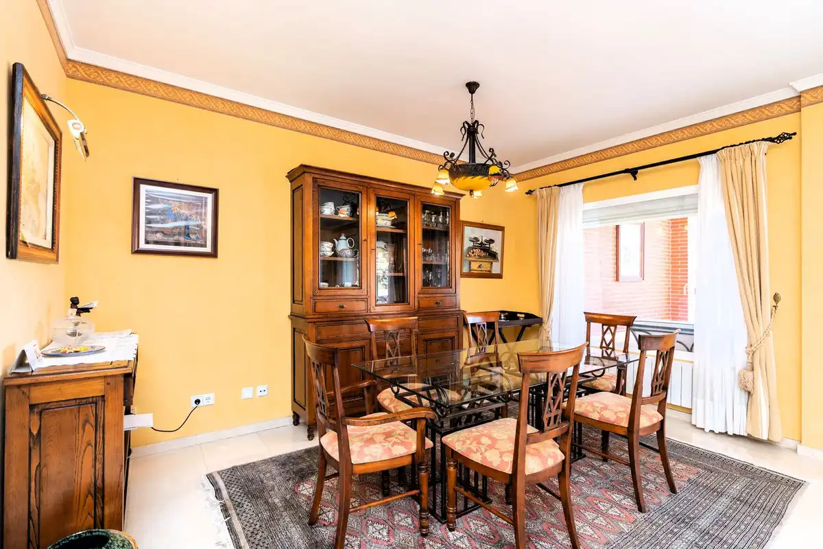 Comedor de Apartamento en venta en Marbella con Aire acondicionado, Amueblado y Internet