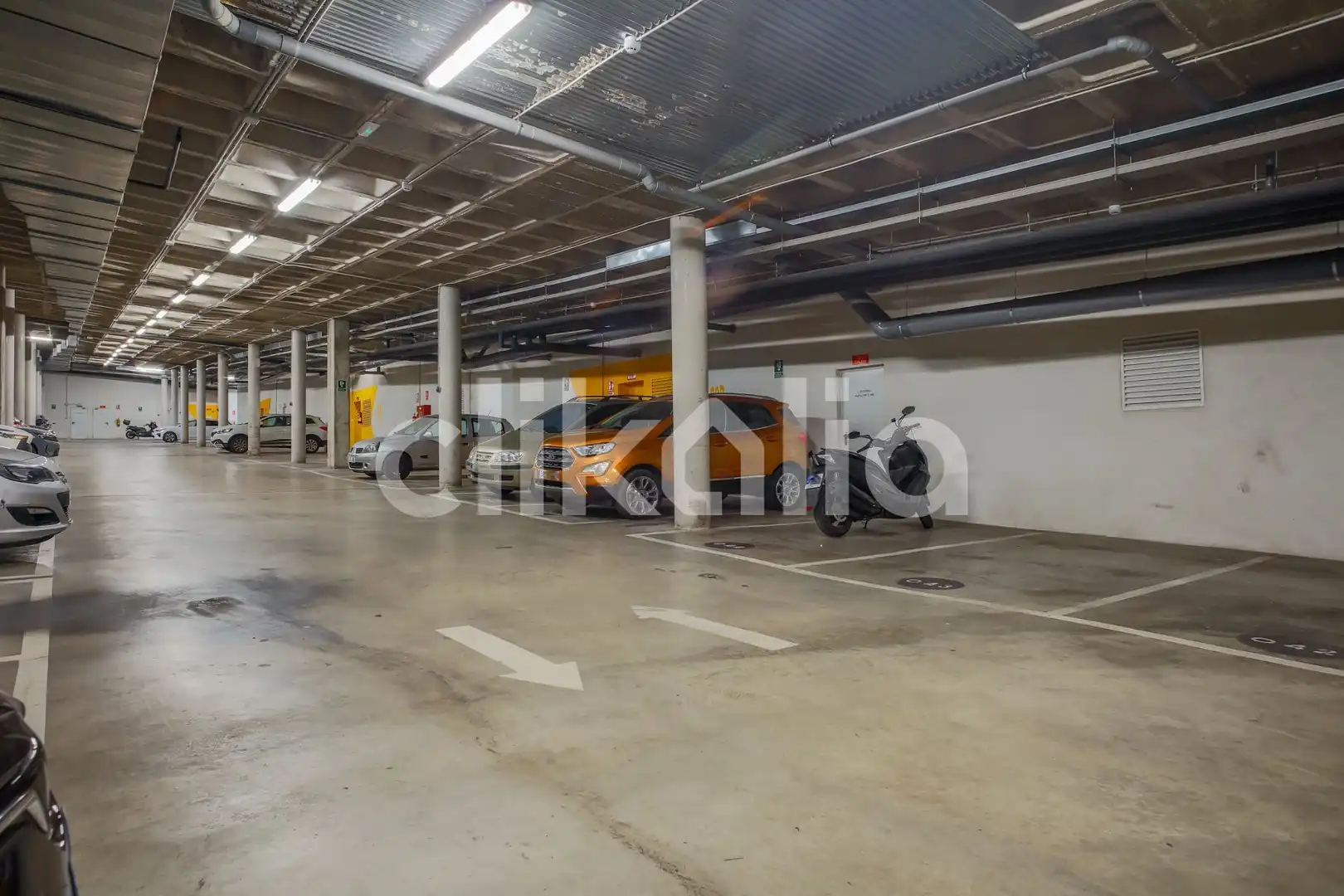Parking de Piso en venta en Madrid con Calefacción, Terraza y Trastero