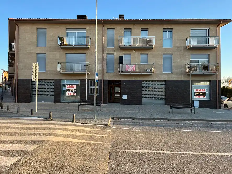 Vista exterior de Local de lloguer en Cornellà del Terri