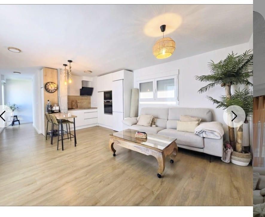 Sala d'estar de Dúplex en venda en Aspe amb Parquet