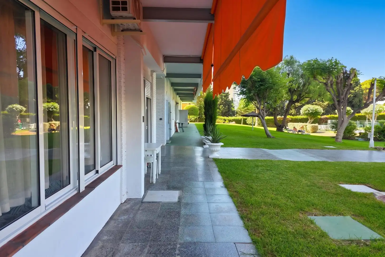 Terrassa de Apartament en venda en Benalmádena amb Aire condicionat, Calefacció i Jardí privat