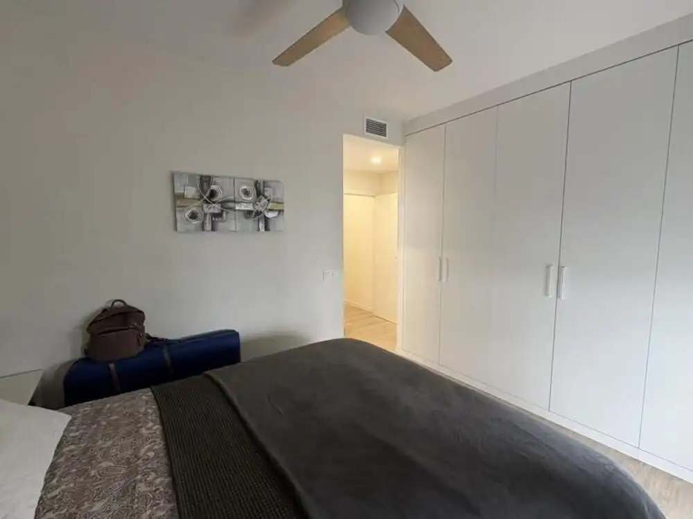 Dormitori de Apartament de lloguer en Marbella amb Aire condicionat, Terrassa i Traster