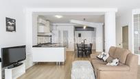 Sala d'estar de Apartament en venda en  Barcelona Capital amb Aire condicionat i Terrassa