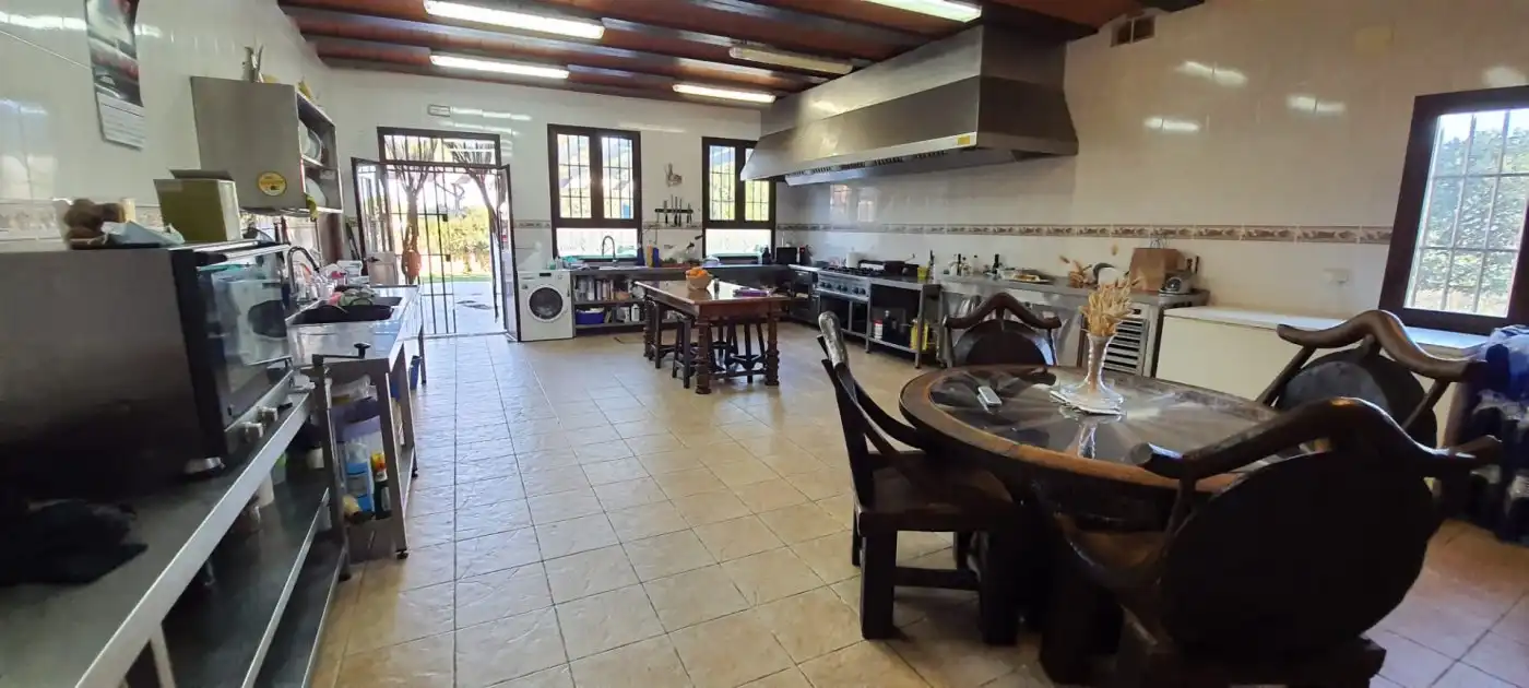 Cocina de Casa o chalet en venta en San Roque con Jardín privado, Terraza y Piscina