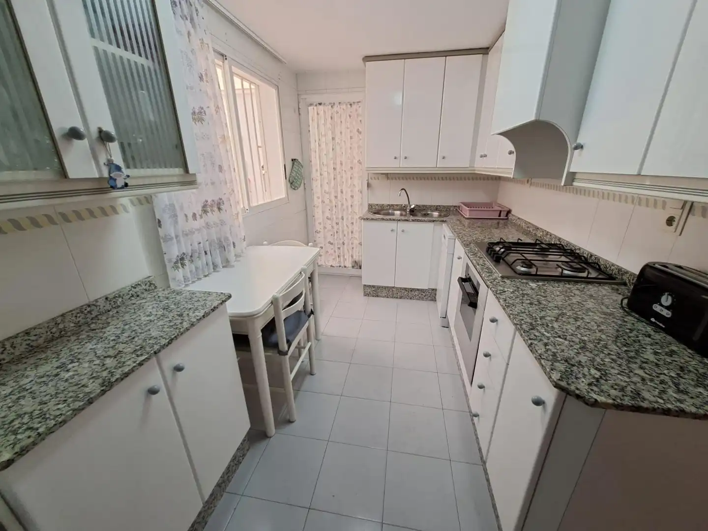 Küche von Wohnung zur Miete in Murcia mit Klimaanlage, Abstellraum und Möbliert