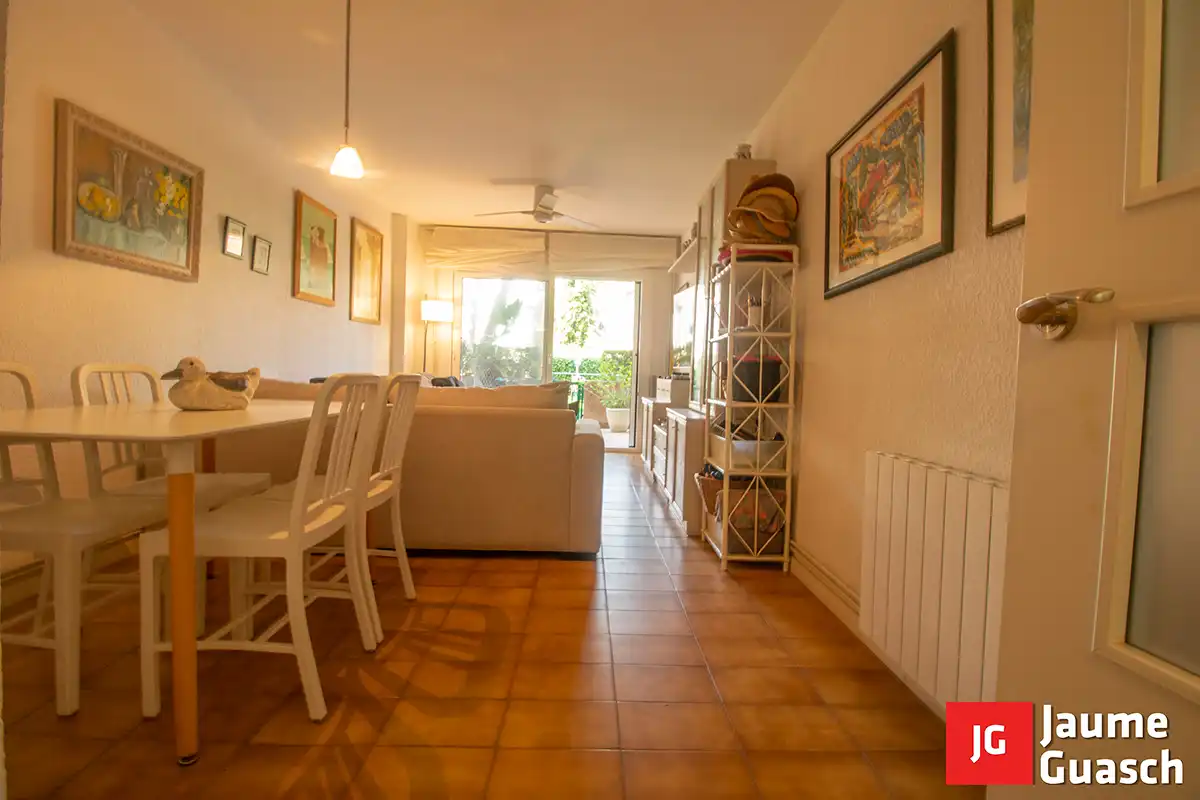 Wohnzimmer von Erdgeschoss zum Verkauf in Torredembarra mit Klimaanlage, Heizung und Terrasse