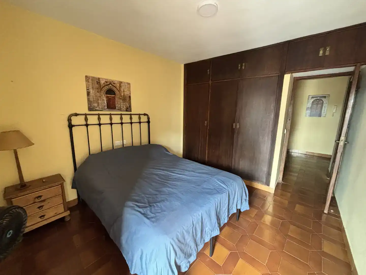 Schlafzimmer von Wohnung zur Miete in Trujillo mit Klimaanlage, Parkett und Möbliert