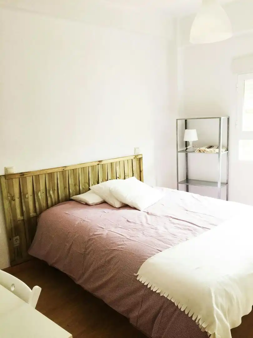 Dormitori de Pis de lloguer en  Madrid Capital amb Calefacció, Moblat i Rentadora