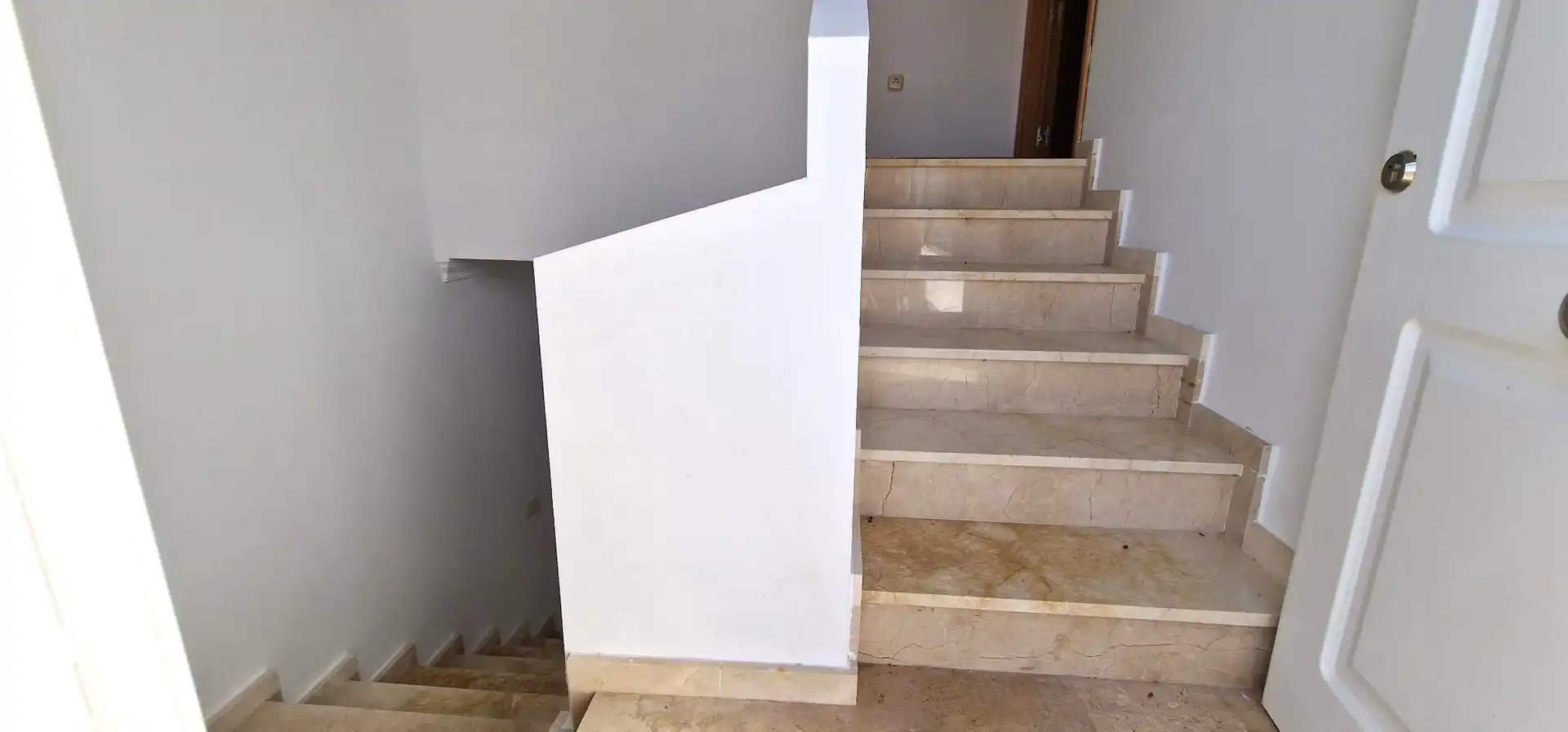 Einfamilien-Reihenhaus zum Verkauf in Cártama mit Privatgarten und Terrasse