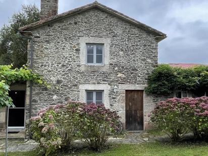 Vista exterior de Casa o xalet en venda en Cesuras amb Jardí privat i Piscina