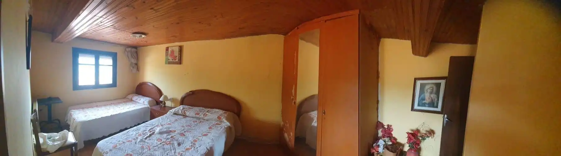 Schlafzimmer von Country house zum Verkauf in Parres mit Heizung, Privatgarten und Möbliert