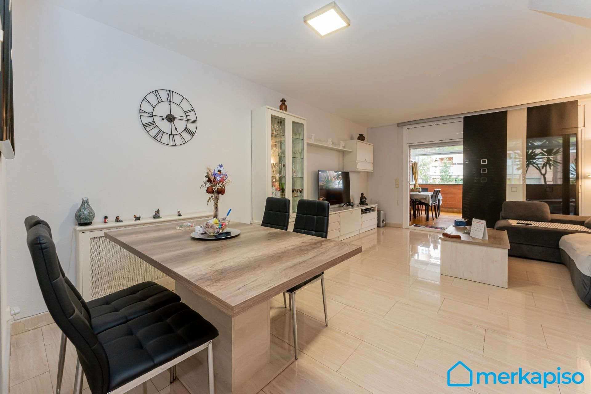 Living room of Single-family semi-detached for sale in Viladecans  with Air Conditioner and Terrace