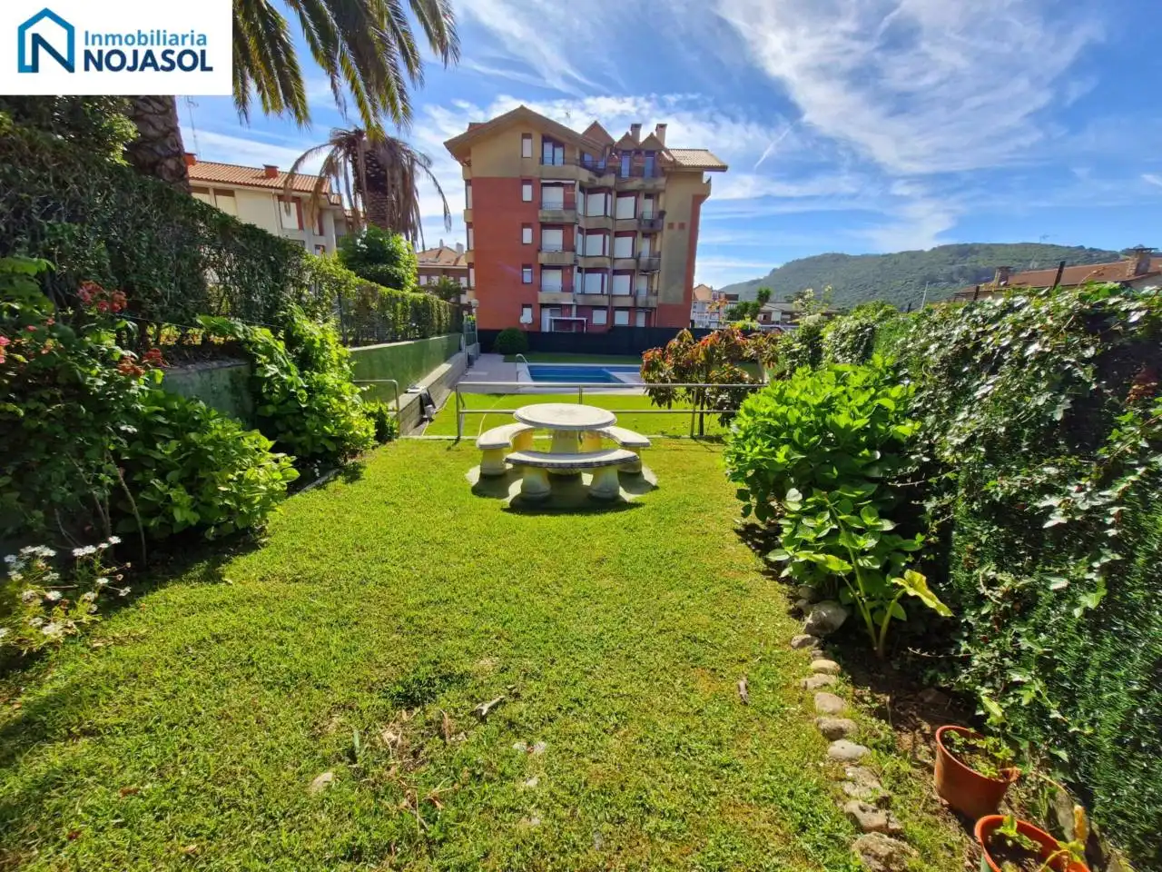 Jardín de Apartamento de alquiler en Noja con Calefacción, Trastero y Amueblado
