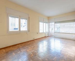 Bedroom of Flat for sale in  Barcelona Capital  with Air Conditioner and Heating