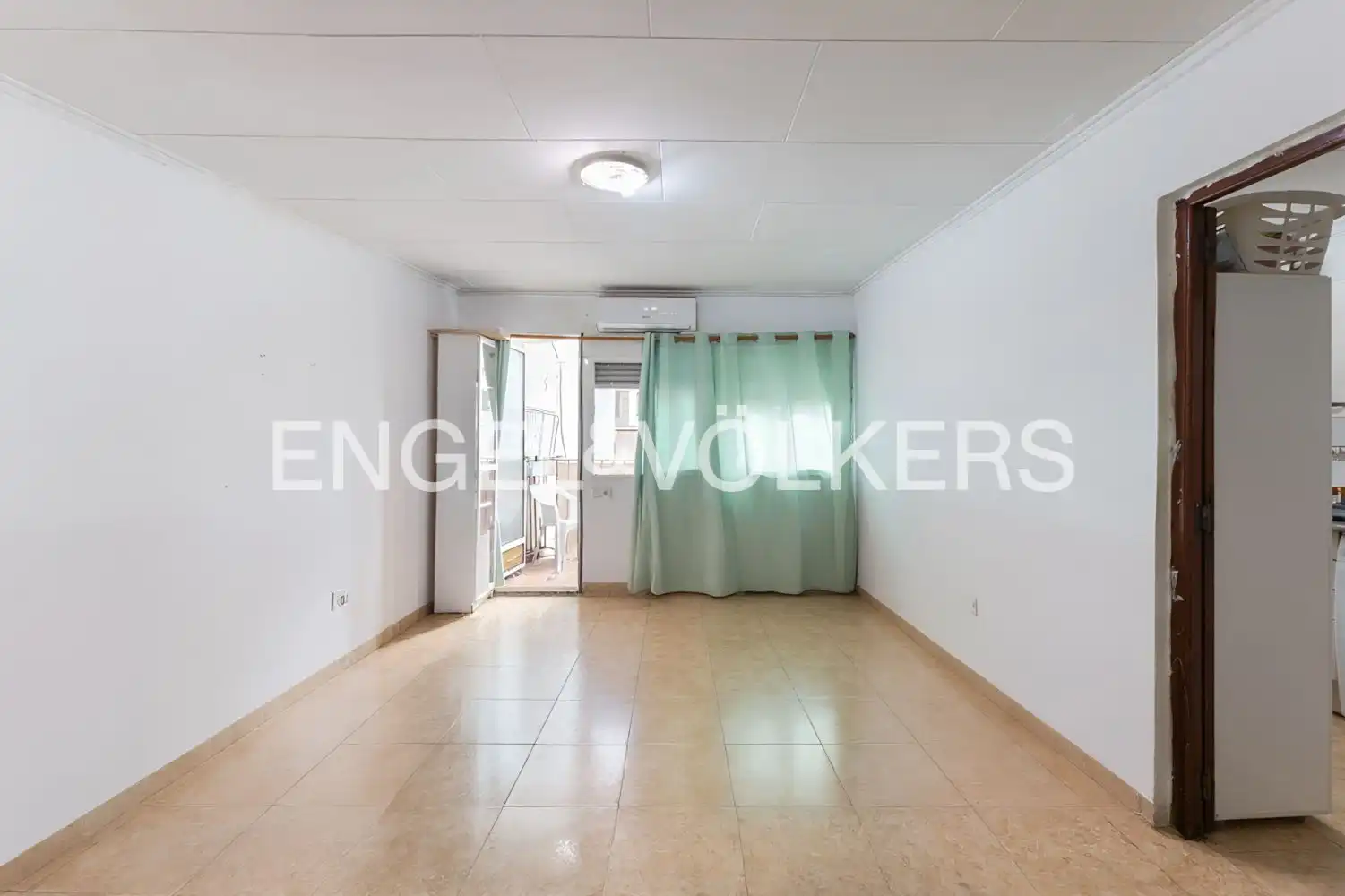 Houses for sale in Valencia  with Heating