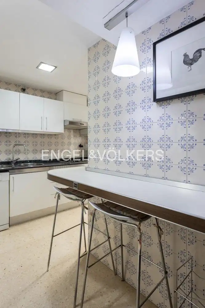 Kitchen of Flat for rent in Valencia  with Air Conditioner, Heating and Parquet flooring