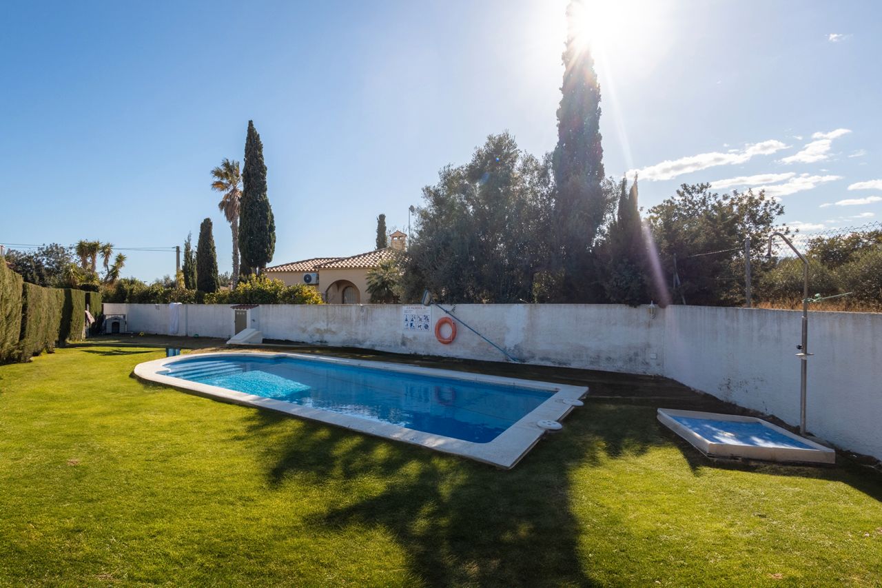 Casa adosada en venda a Avinguda de les Palmeres, 42, Platja de Mont-roig, Mont-roig del Camp