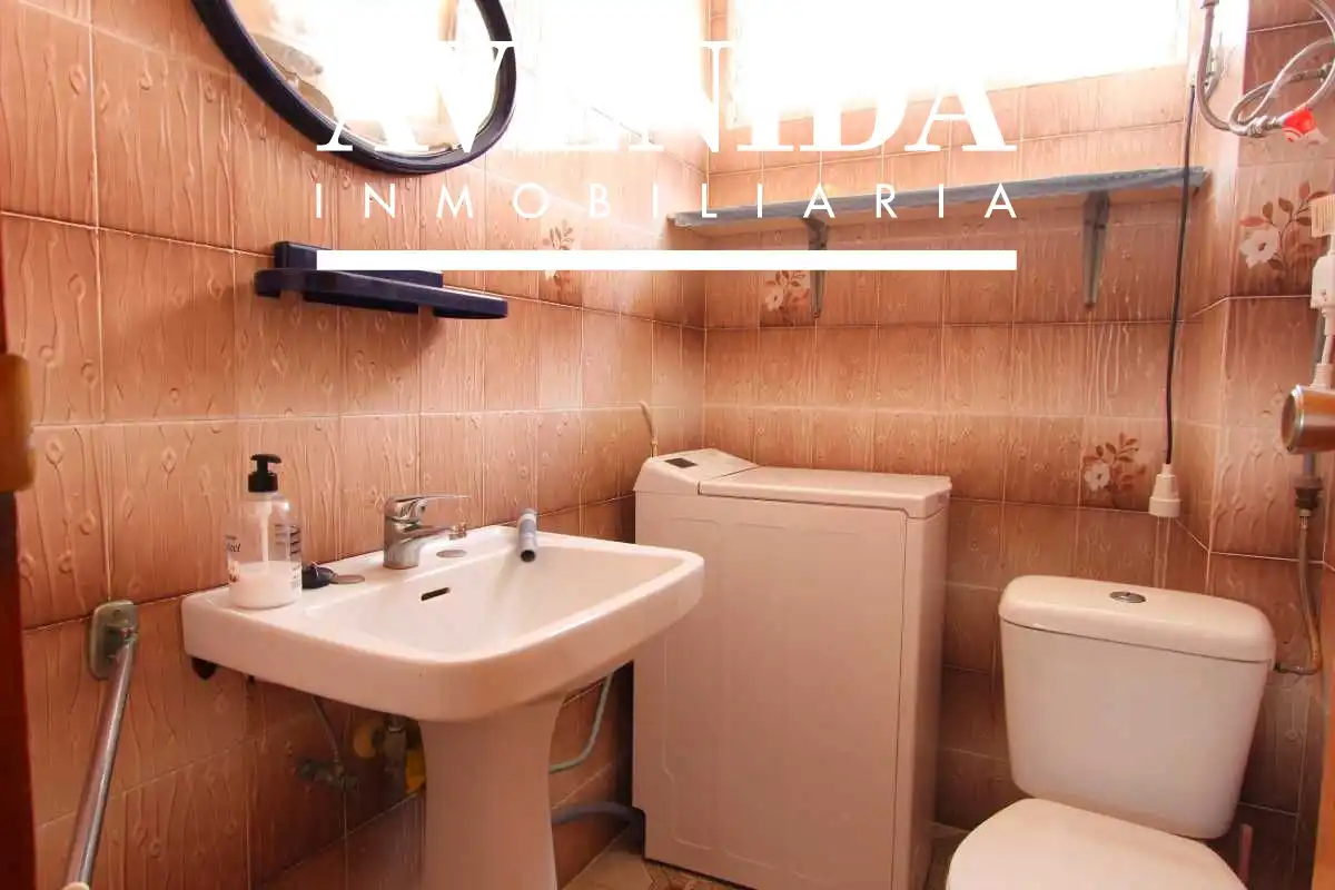 Bathroom of Houses for sale in Oropesa del Mar / Orpesa  with Air Conditioner and Terrace