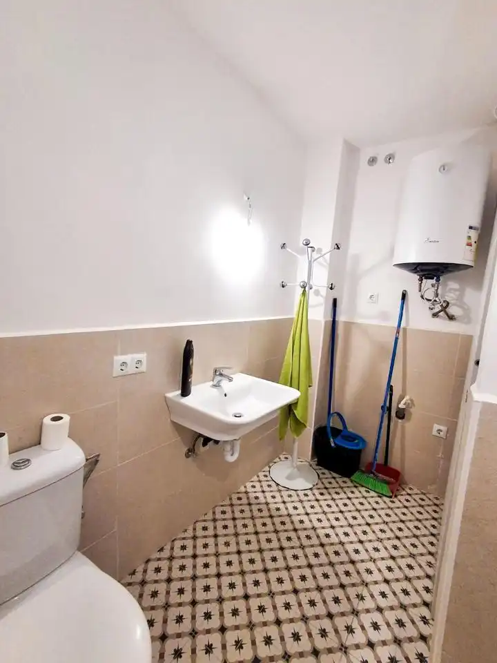 Baño de Planta baja en venta en Alcalá de Henares con Aire acondicionado
